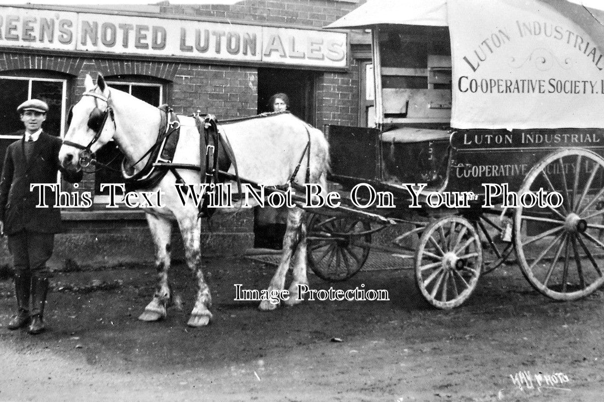 BF 687 - Luton Industrial Co-Operative Society Horse & Cart, Bedfordshire