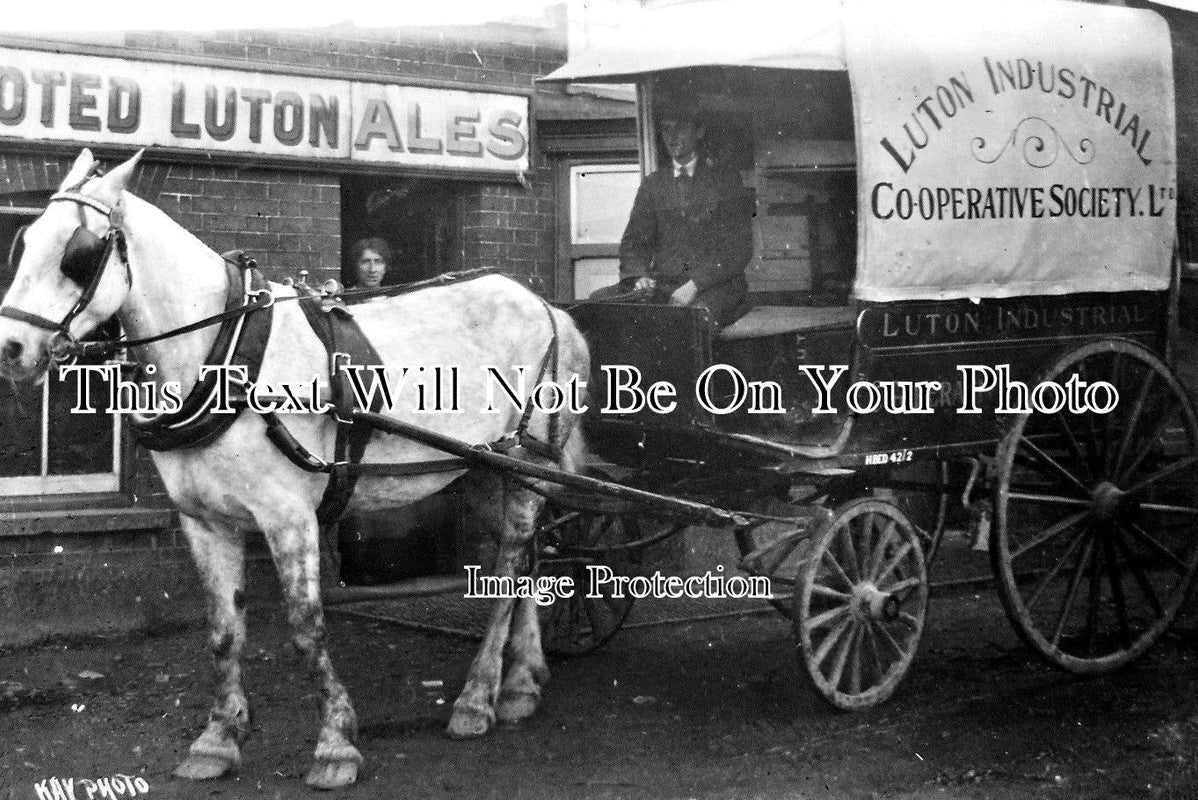 BF 688 - Luton Industrial Co-Operative Society Horse & Cart, Bedfordshire