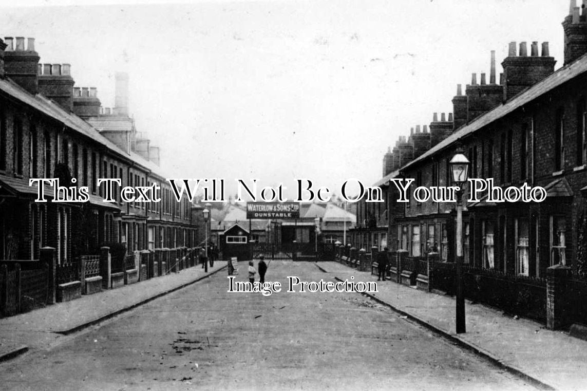 BF 78 - Entrance To Waterlow's Printing Works, Dunstable, Bedfordshire c1915