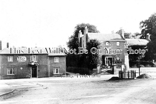 BF 823 - The Square, Aspley Guise, Bedfordshire