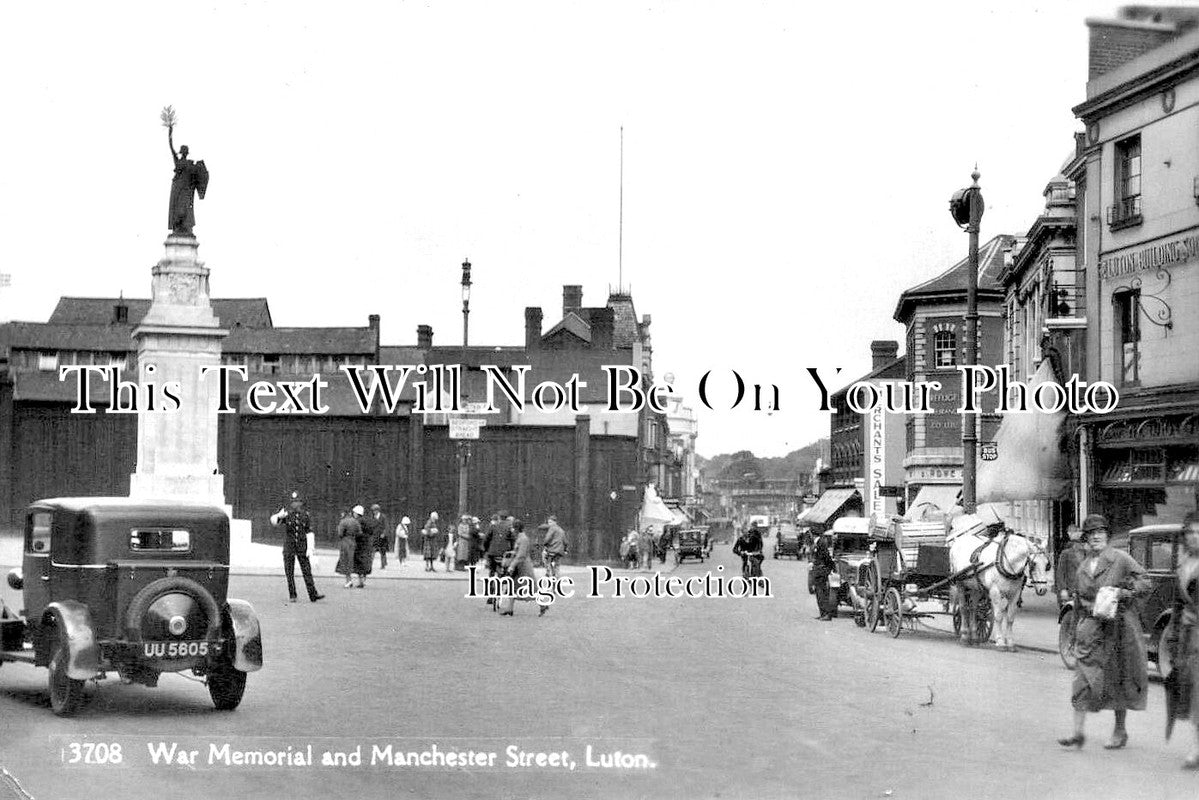BF 908 - War Mamorial & Manchester Street, Luton, Bedfordshire