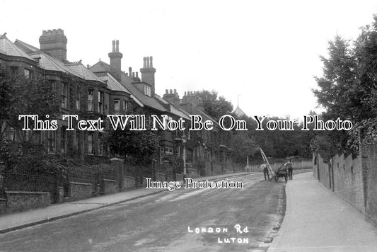 BF 923 - London Road, Luton, Bedfordshire