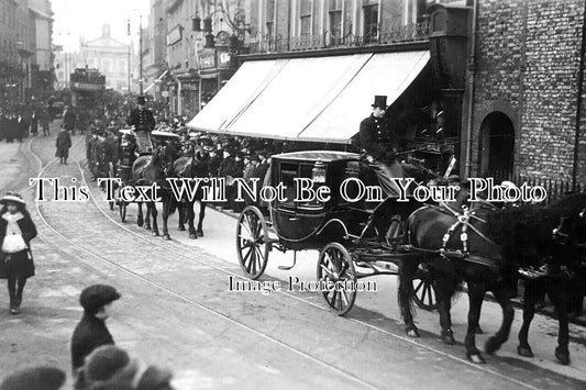 BF 969 - Lincolnshire Regiment Marching Luton, Bedfordshire WW1