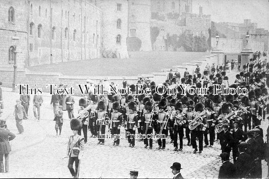 BK 106 - Windsor Castle, Berkshire 1907 - Military Parade
