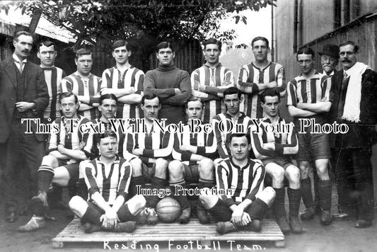 BK 1073 - Reading Football Club Team, Berkshire