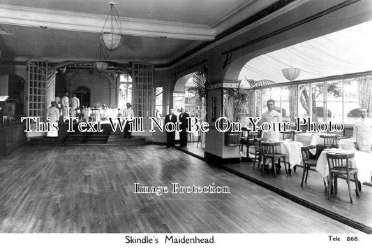 BK 1076 - Skindles Hotel Restaurant, Maidenhead, Berkshire