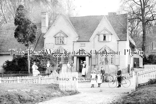 BK 1142 - White Horse Inn, Woolstone, Berkshire c1906
