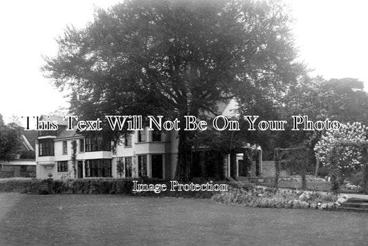 BK 1197 - House & Gardens, Wargrave, Berkshire