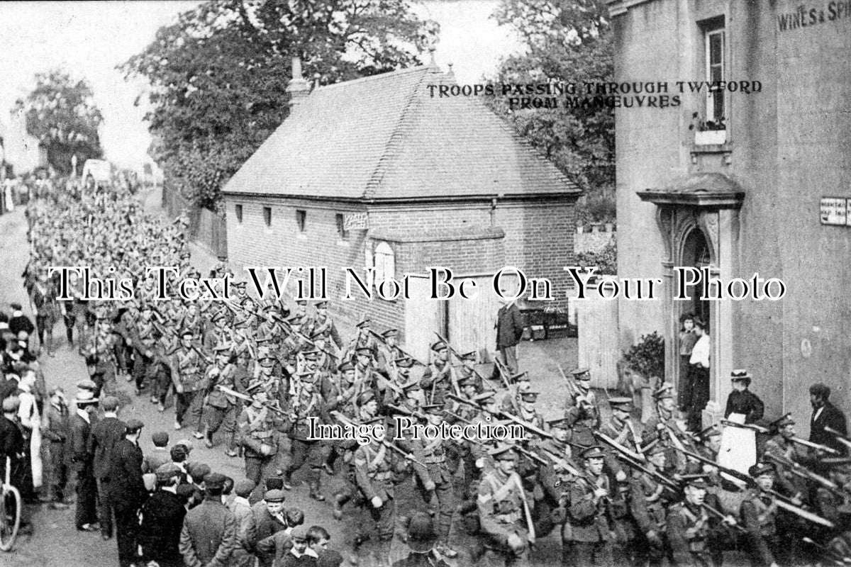 BK 157 - Troops Passing Trough Twyford, Berkshire c1905