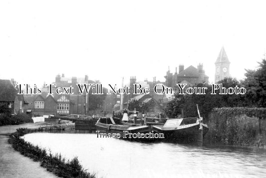 BK 1613 - The Canal, Newbury, Berkshire