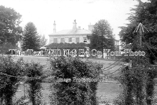 BK 1615 - Country House, Newbury, Berkshire