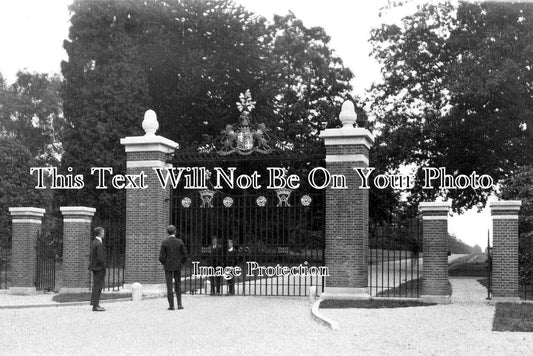 BK 1739 - Wellington College, Berkshire