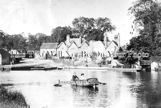 BK 1745 - Pangbourne, Berkshire