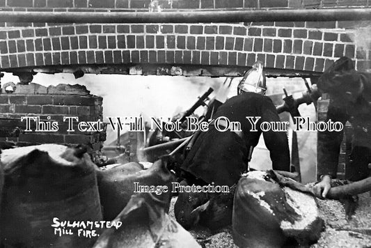 BK 1860 - Sulhamstead Mill Fire, Tyle Mill, Reading, Berkshire