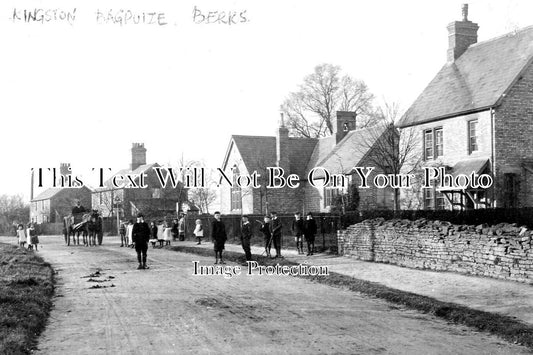 BK 1876 - Faringdon Road, Kingston Bagpuize, Berkshire c1906