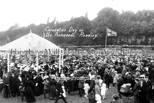 BK 1913 - Coronation Day On The Promenade, Reading, Berkshire 1911