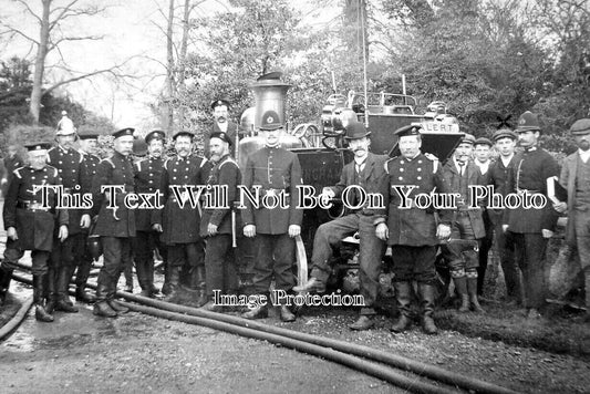 BK 1917 - Wokingham Fire Brigade & Engine, Berkshire c1907