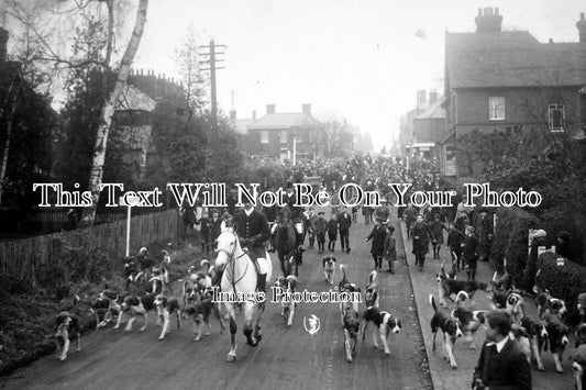 BK 216 - Horse & Hounds Foxhunt, Crowthorne, Berkshire