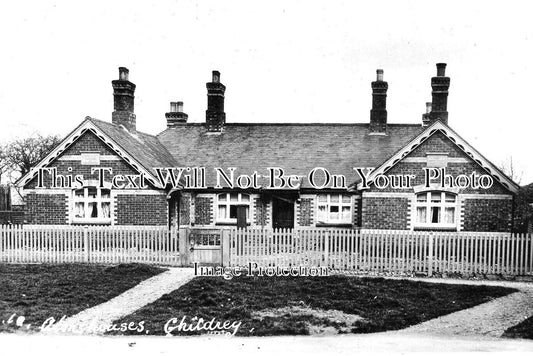 BK 2222 - Childrey Almshouses, Berkshire