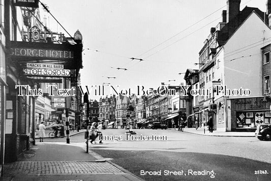 BK 2320 - The George Hotel, Broad Street, Reading, Berkshire c1959