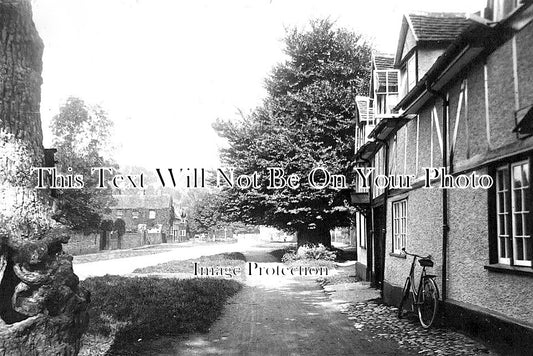 BK 2431 - Sutton Courtney, Berkshire