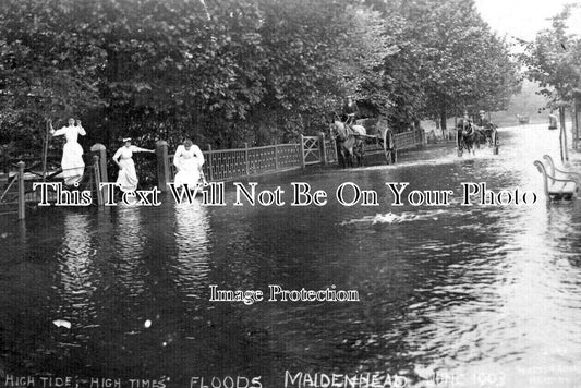 BK 2435 - High Tide Floods, Maidenhead, Berkshire 1903