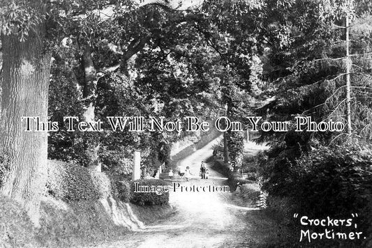 BK 2504 - Crockers, Mortimer, Berkshire