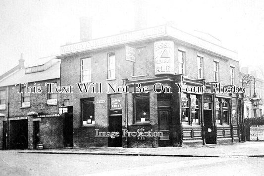 BK 2533 - The Queen Victoria Hotel & Pub, Windsor, Berkshire c1911