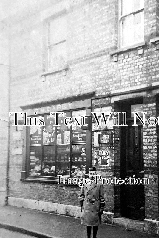 BK 2548 - DM Darby Shop Front, Abingdon, Berkshire