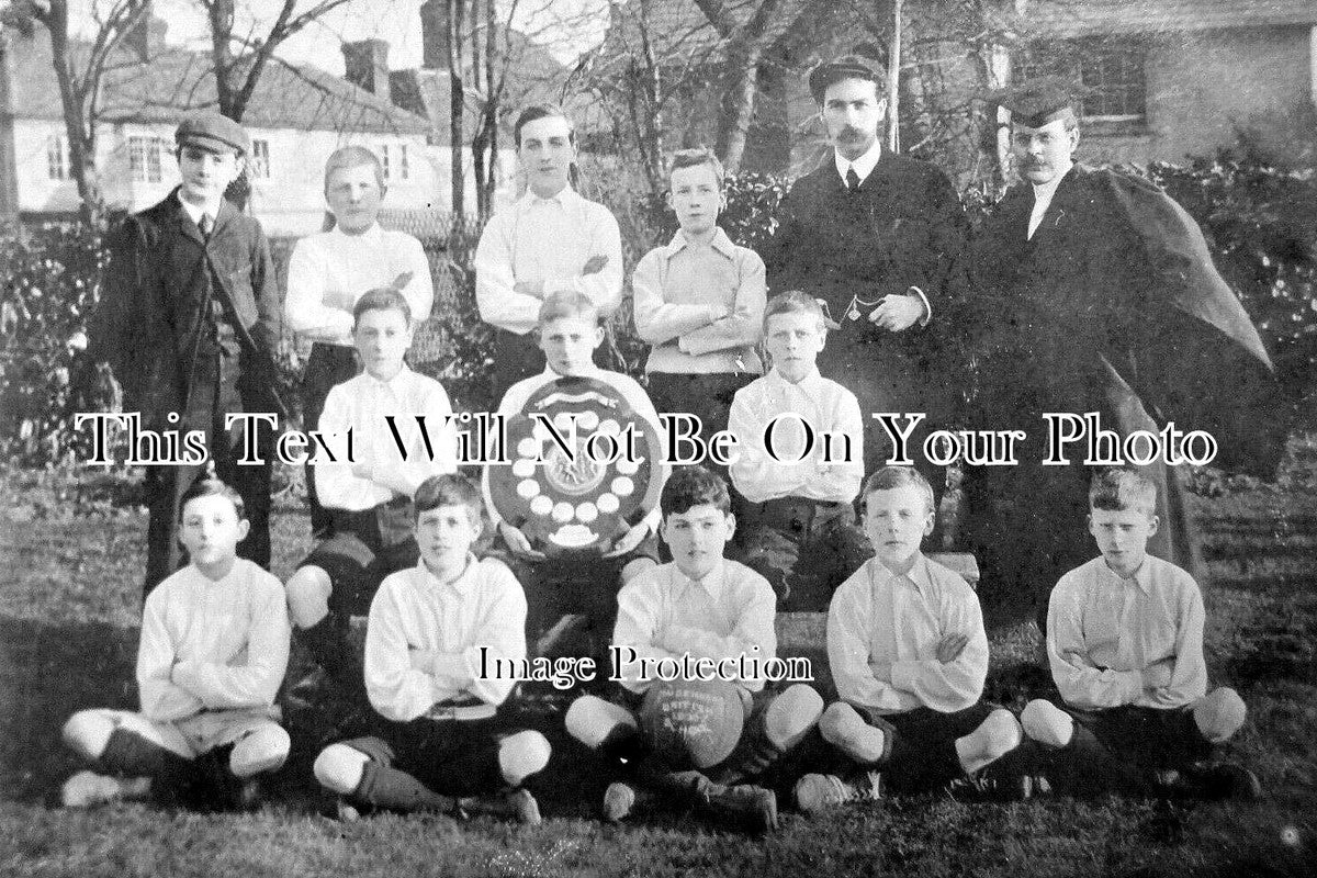 BK 2611 - Maidenhead Boys Football Club Team, Berkshire 1906-07