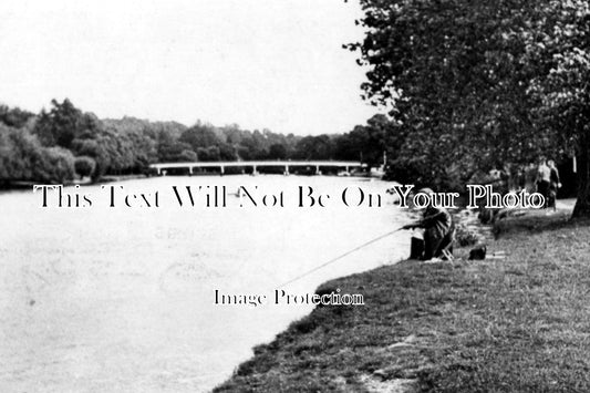 BK 262 - River Scene, Cookham, Berkshire