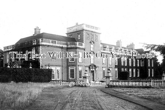 BK 2698 - Large House, Bracknell, Berkshire c1909