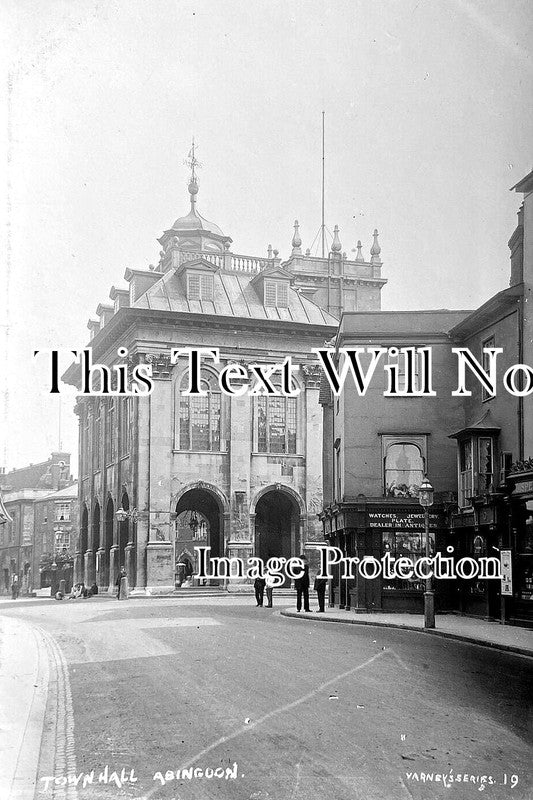 BK 2776 - Town Hall, Abingdon, Berkshire