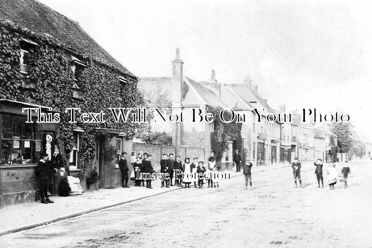 BK 2795 - Theale Village, Berkshire