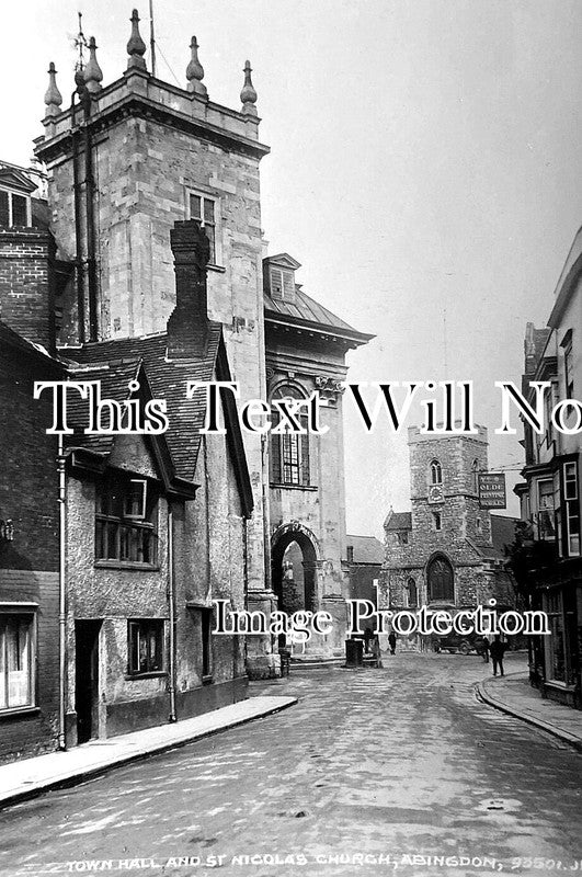 BK 2824 - Town Hall & St Nicholas Church, Abingdon, Berkshire