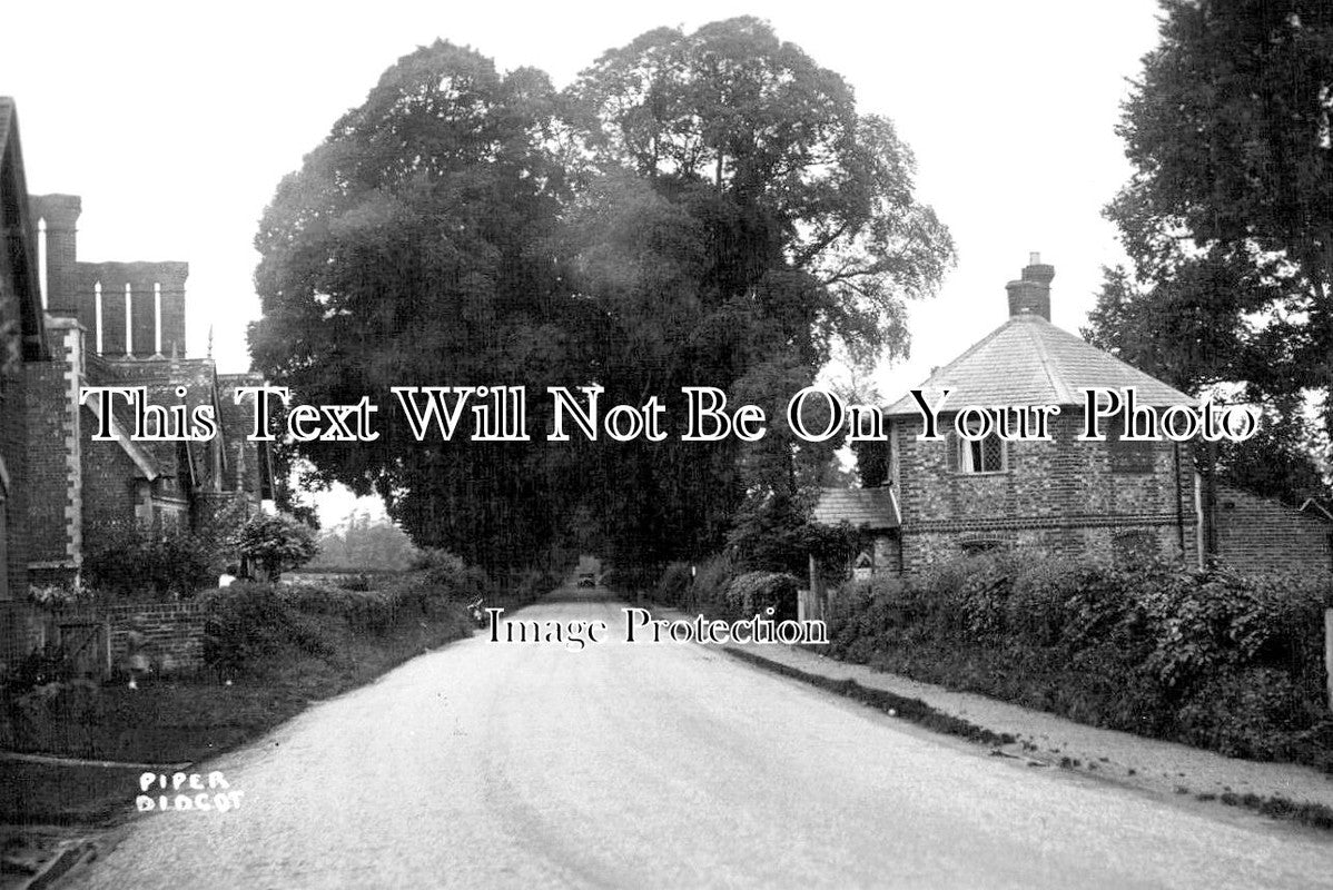 BK 2872 - Tidmarsh Near Pangbourne, Berkshire