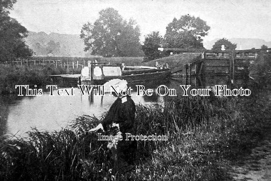 BK 386 - The Locks Kennet & Avon Canal, Thatcham, Berkshire c1907