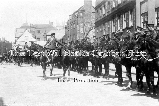 BK 450 - Yeomanry On Parade, Windsor, Berkshire