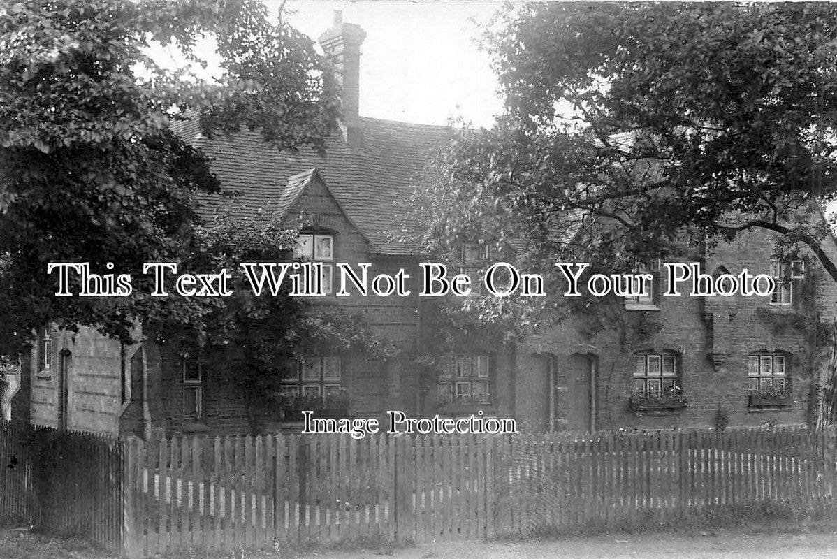 BK 467 - Crown Cottages, Kings Road, Windsor, Berkshire