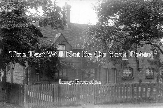 BK 467 - Crown Cottages, Kings Road, Windsor, Berkshire