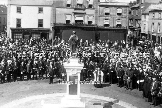 BK 521 - Event In Wallingford Square, Berkshire