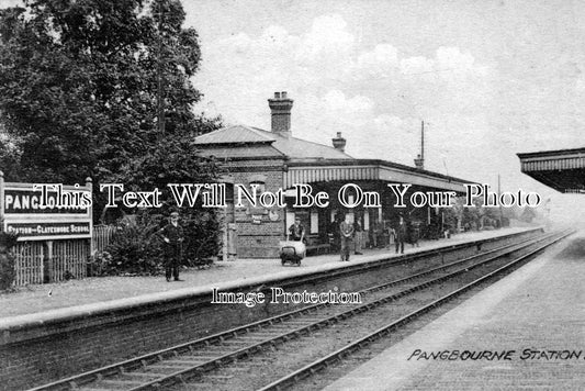 BK 680 - Pangbourne Railway Station, Berkshire