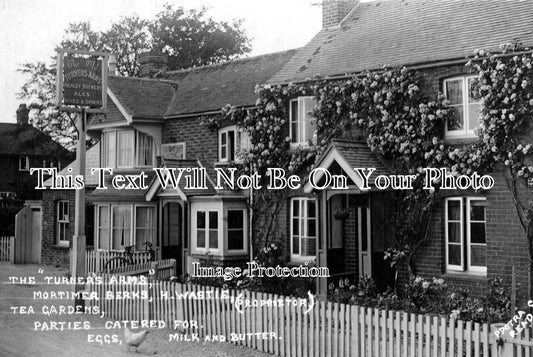 BK 694 - Turners Arms Pub, Mortimer, Berkshire