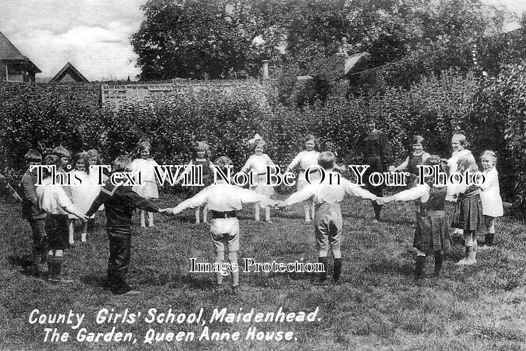 BK 710 - County Girls School, Maidenhead, Berkshire