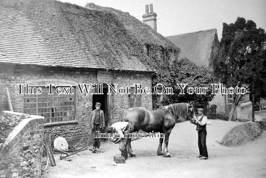 BK 750 - Blacksmith Arthur Holloway, Bradfield, Berkshire