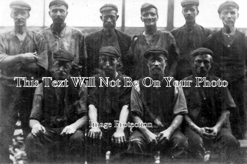 BK 755 - River Kennet Gas Works, Columns Presentation, Reading, Berkshire