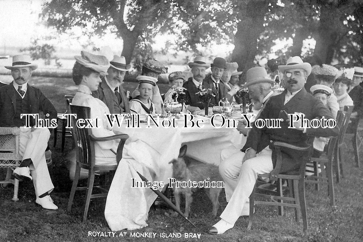 BK 817 - Edward VII & Queen Alexandra Taking Tea At Monkey Island, Bray, Berkshire c1904