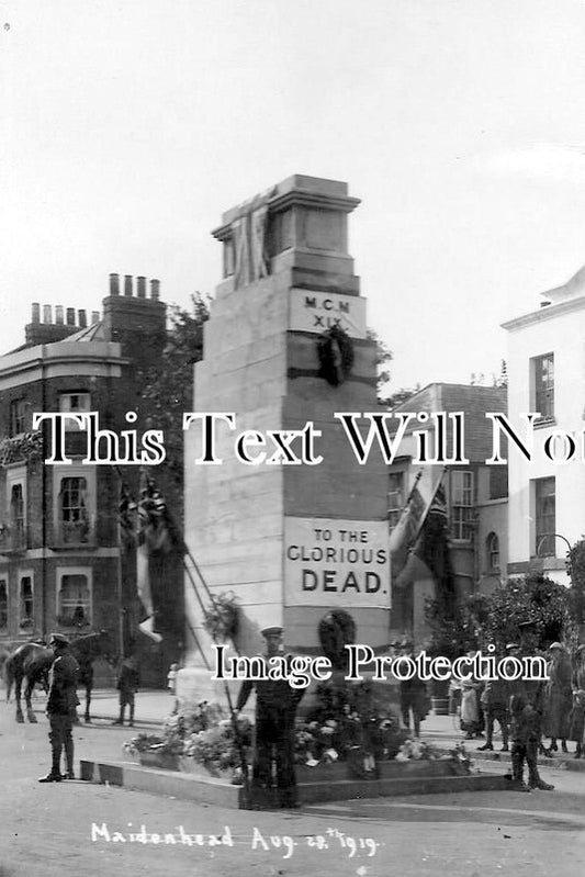 BK 861 - Maidenhead Cenotaph, War Memorial, Berkshire c1919