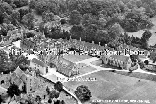 BK 881 - Bradfield College, Berkshire