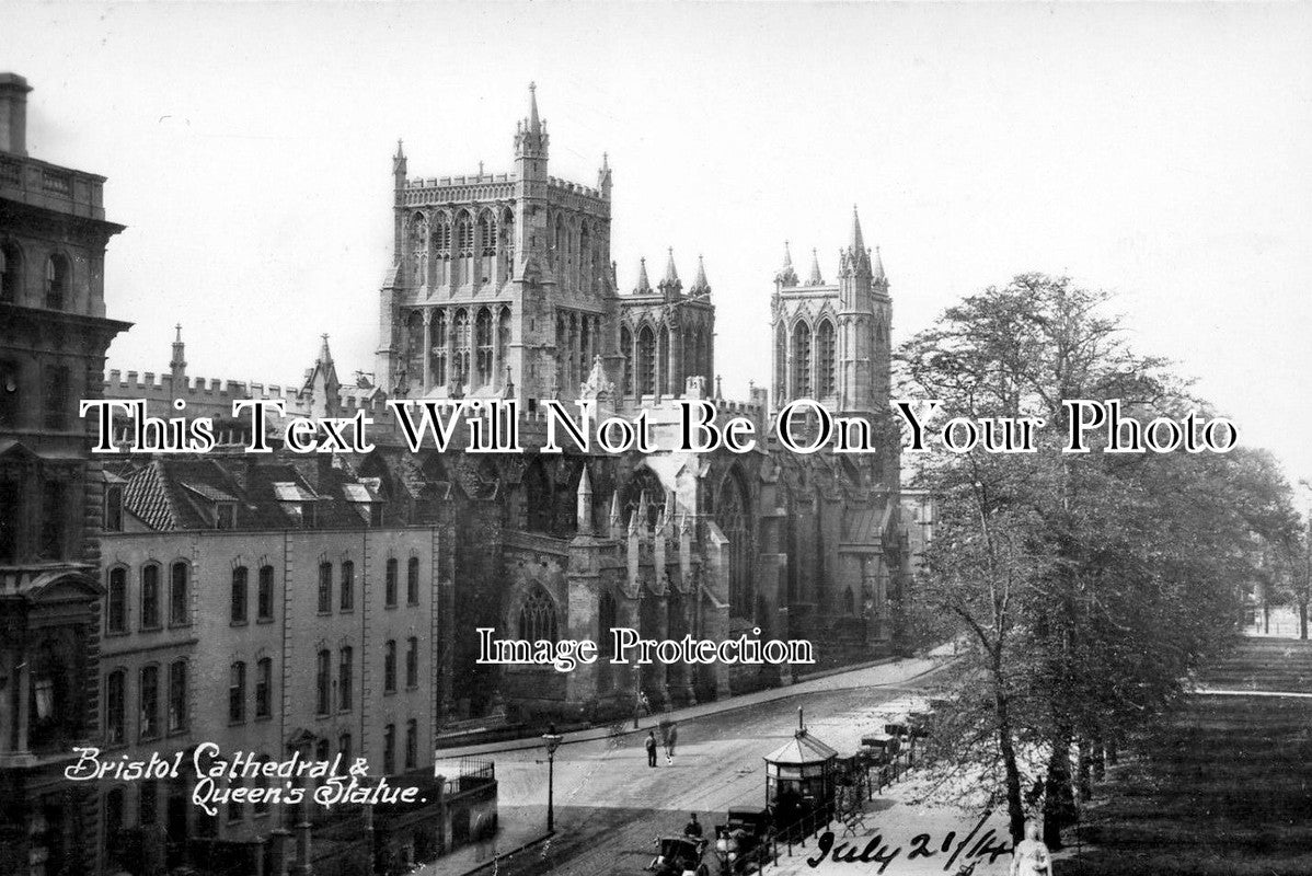 BR 140 - Bristol Cathedral & Queens Statue